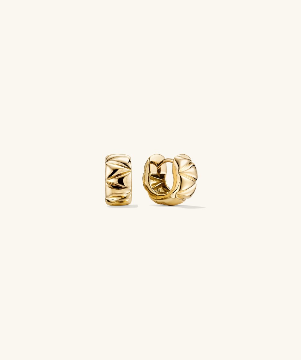 Mejuri Patra Huggie Hoops - 14k Yellow Gold