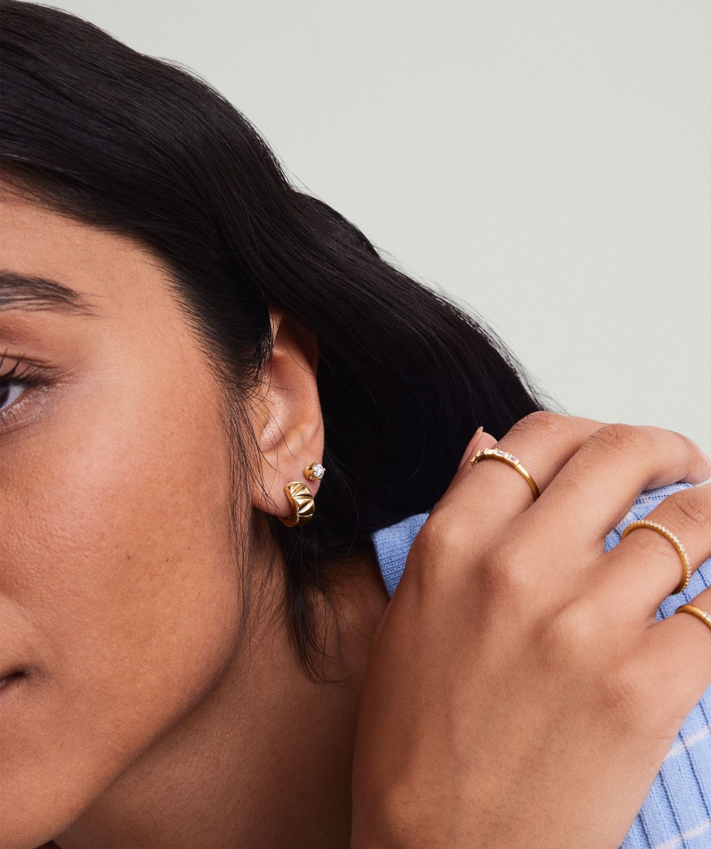 Mejuri Patra Huggie Hoops - 14k Yellow Gold