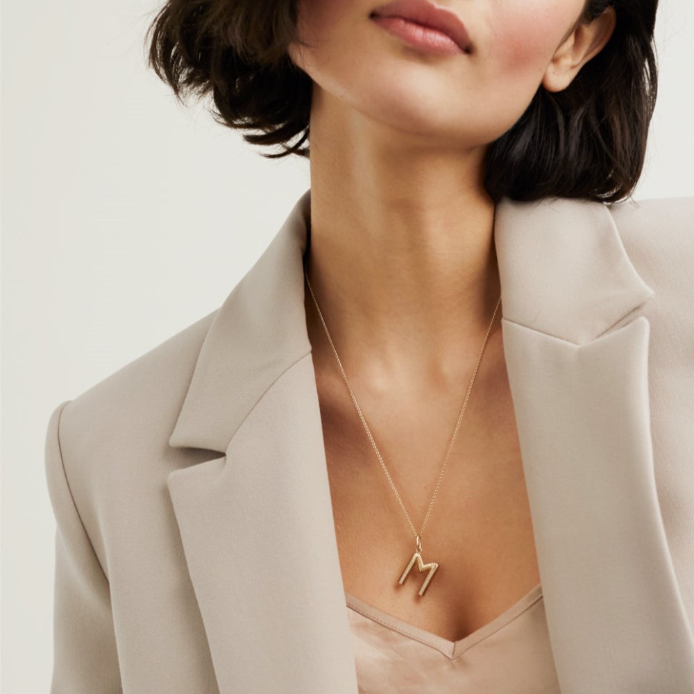 Mejuri Bold Letter Pendant Necklace - Gold Vermeil