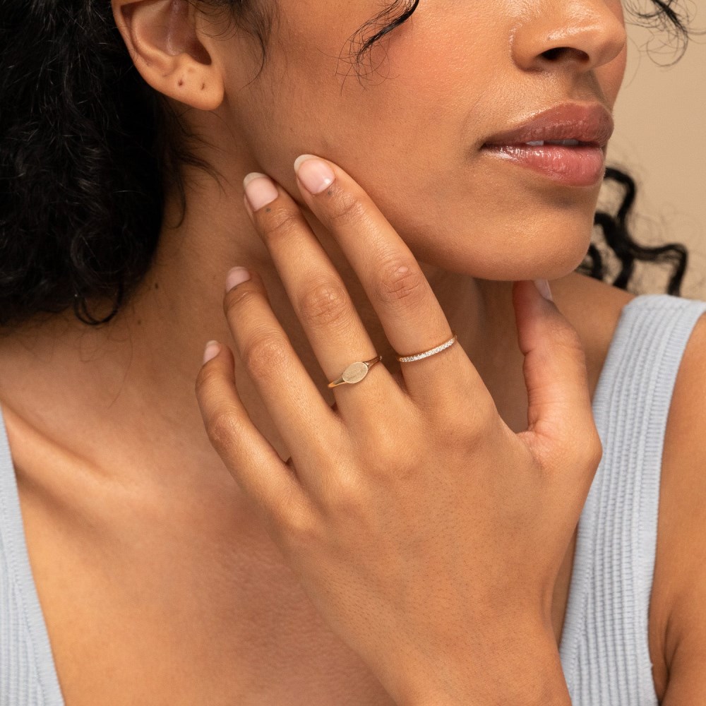 Mejuri Signet Ring - 14k Yellow Gold