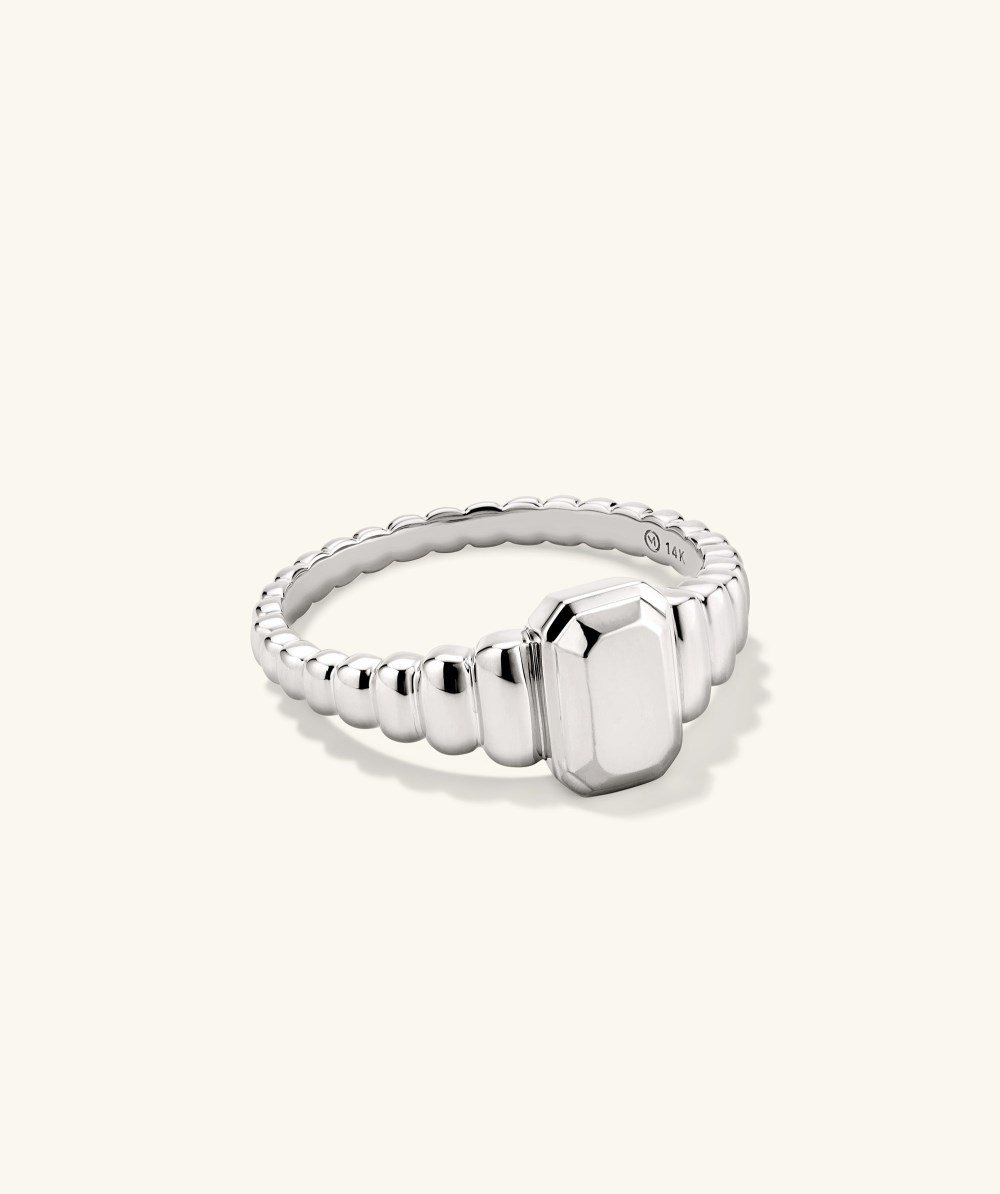 Mejuri Charlotte Step Cut Signet Ring - Sterling Silver