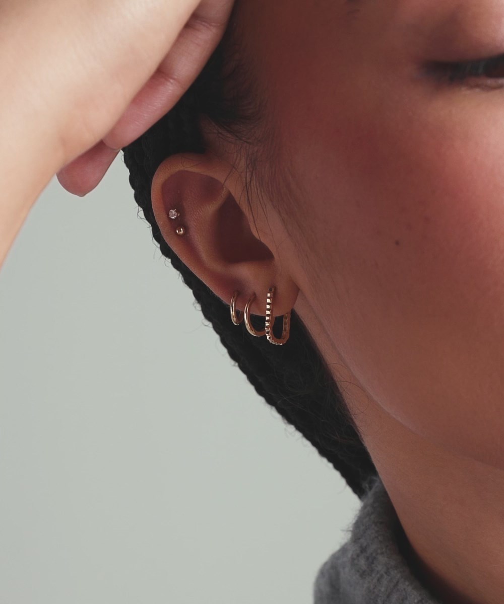 Mejuri Pleated Small U Hoops - 14k Yellow Gold