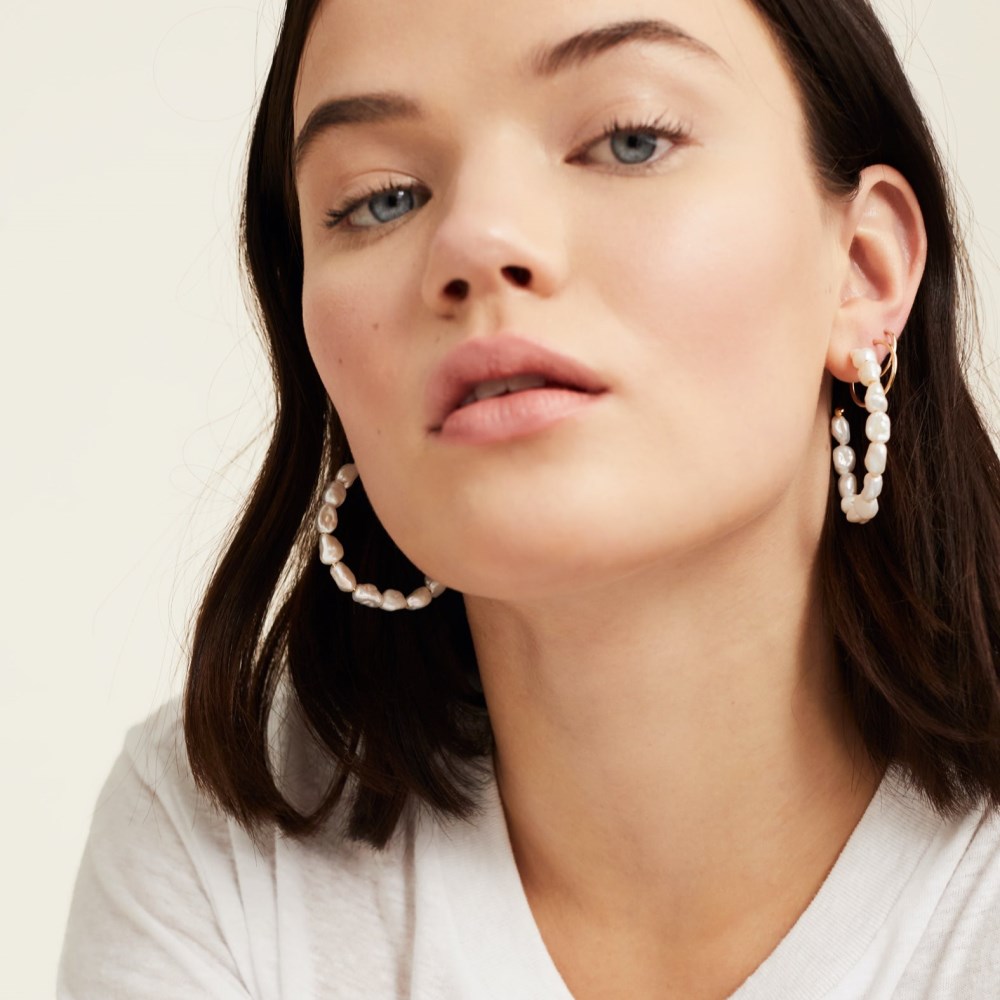 Mejuri Bold Pearl Hoop Earrings - Gold Vermeil