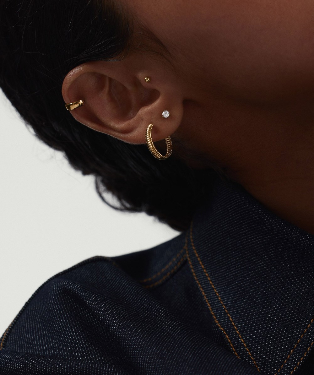 Mejuri Piercing Studio - Round Diamond Flat Back Stud - 14k Yellow Gold