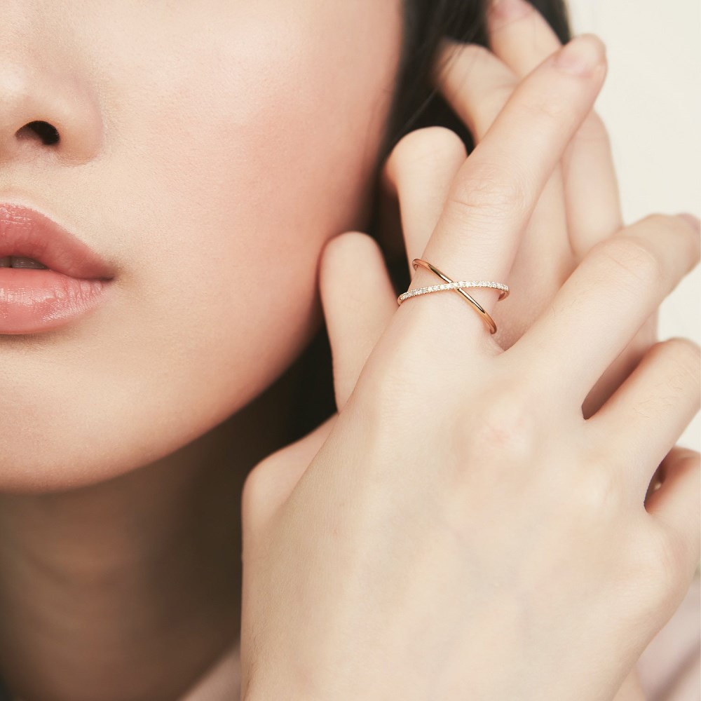 Mejuri Pavé Diamond X Ring - 14k Yellow Gold