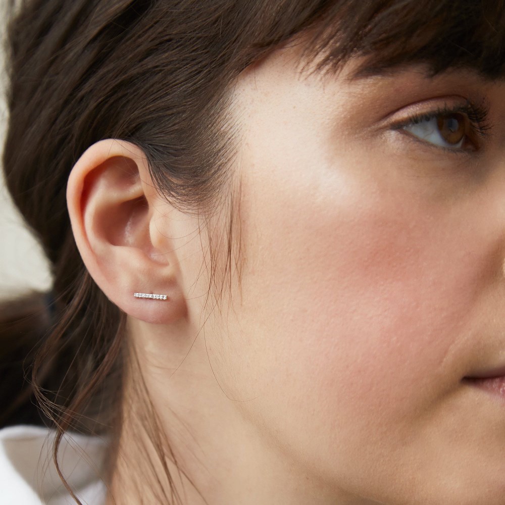 Mejuri Pavé Diamonds Long Bar Studs - 14k Yellow Gold
