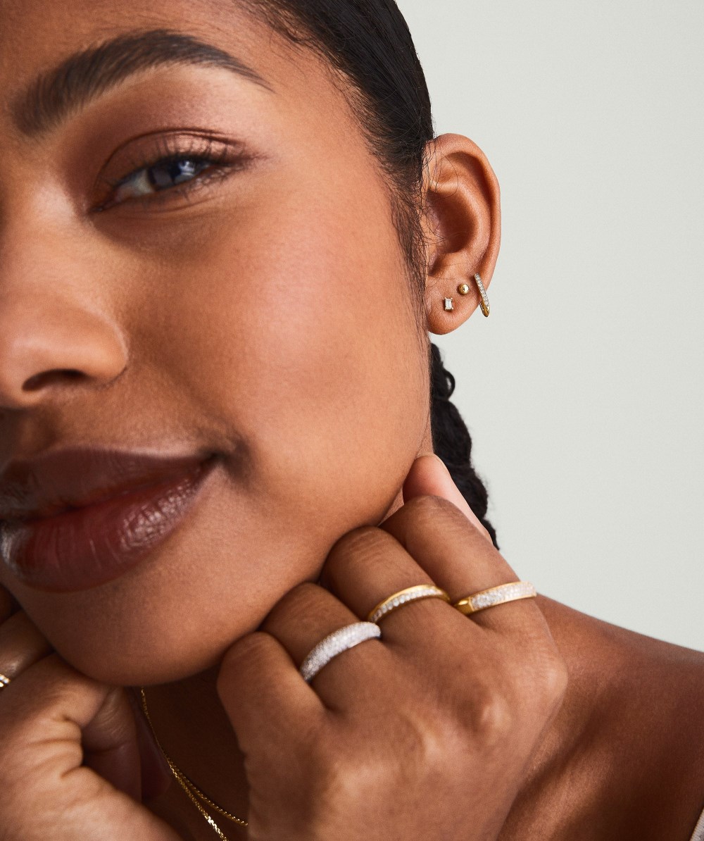 Mejuri Mini Baguette Diamond Stud - 14k Yellow Gold
